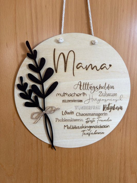 Holzschild “Mama” – Geschenk zum Muttertag, aus Lindenholz, 25 cm – handmade