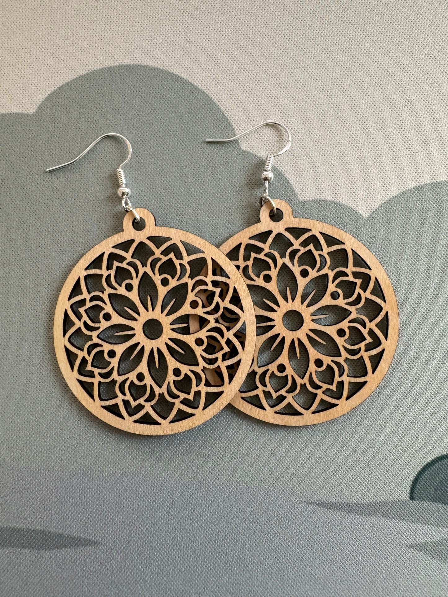 Boho Mandala Ohrringe aus Holz – 925 Silber | Leicht & Natürlich
